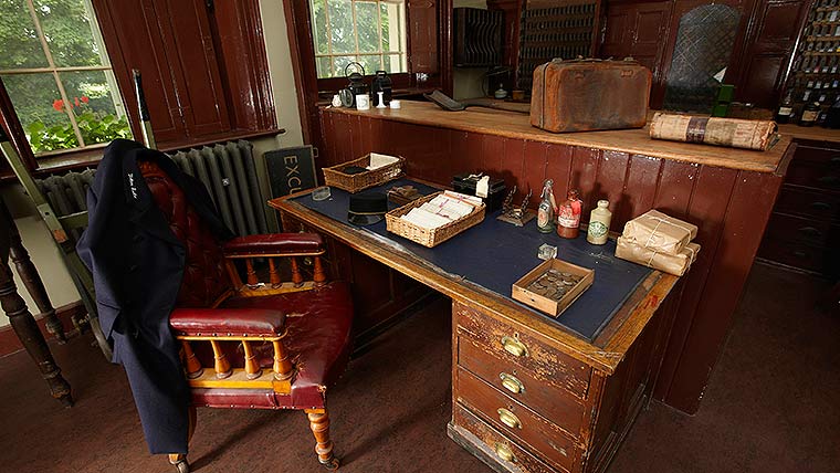Booking Office Head of Steam